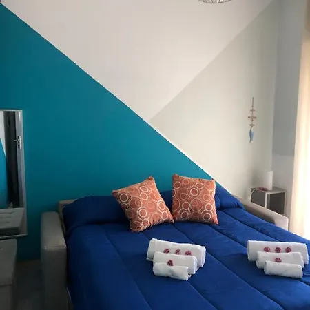 Domus Narciso Gallery לינה וארוחת בוקר פומפיי